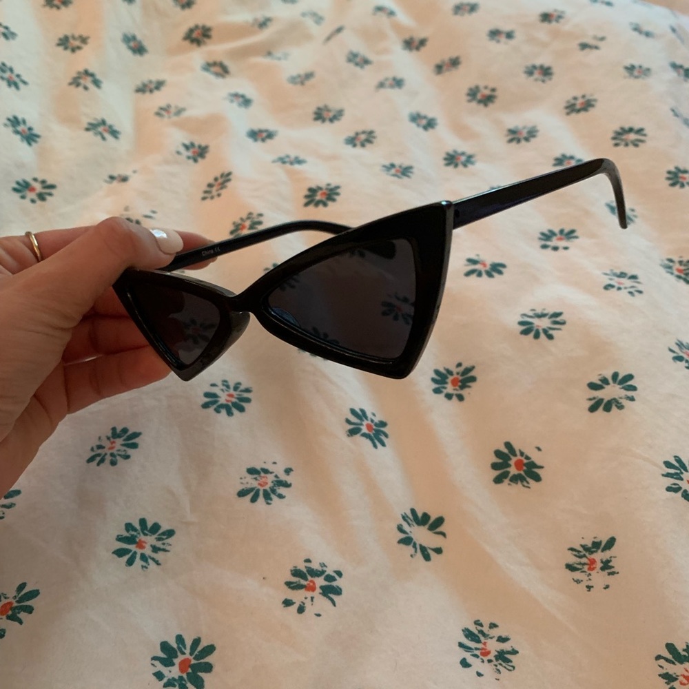 Black cat eye sunglasses